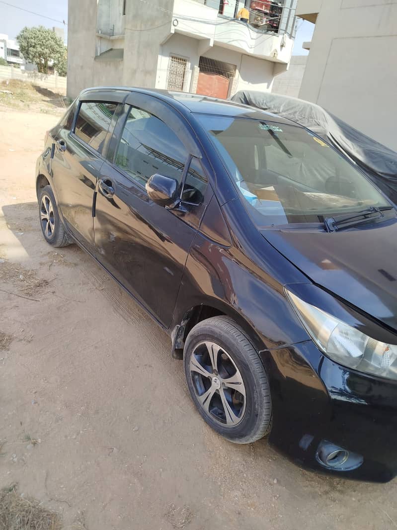 Toyota Vitz 2011 3