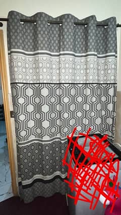 4 curtains in good condition