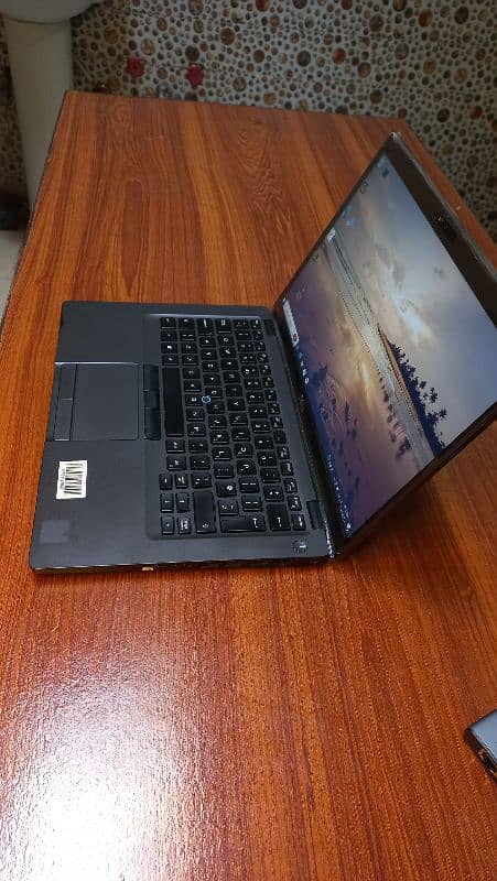 Dell latitude 5400 core i7 8th Generation brand new slim 1