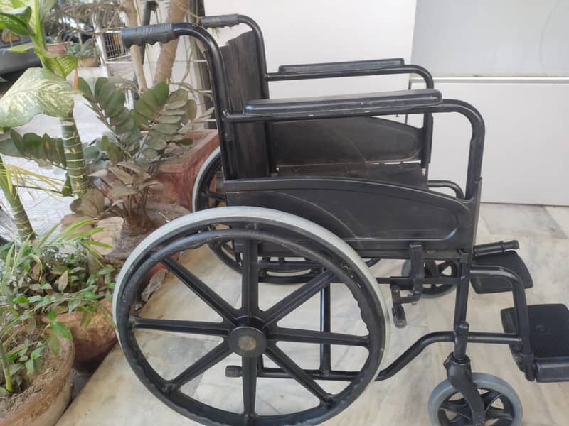 Wheel Chair in cheap price, Read Wheelchair Ad, foldable, 03022669119 0