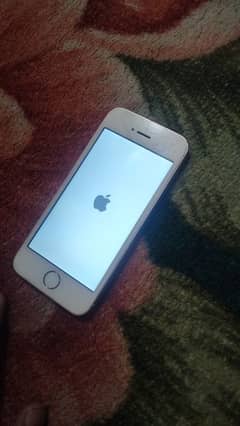 iphone 5S. 32 GB storage. Non Pta. All ok. WhatsApp:03333219090