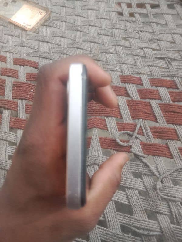 Infinix hot30i 4