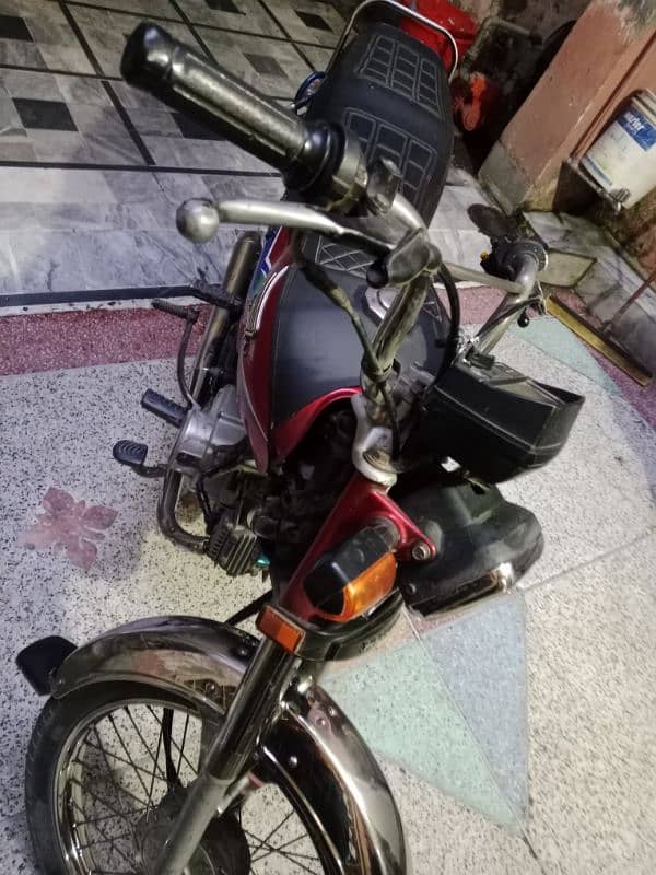 Honda 70 cc 2014 modal for sale saaf condishin 9