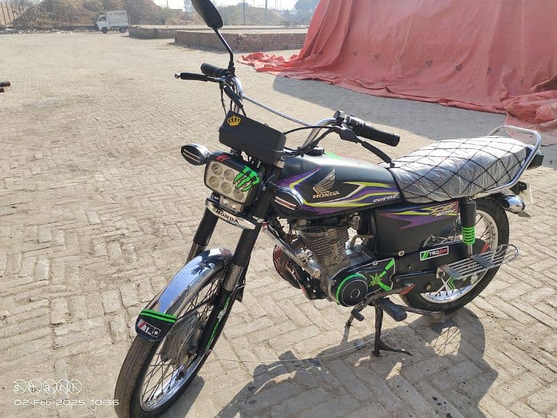 HONDA 125 MODEL 17 ALL OKAY GOLDEN NAMBER HAI 6000 4