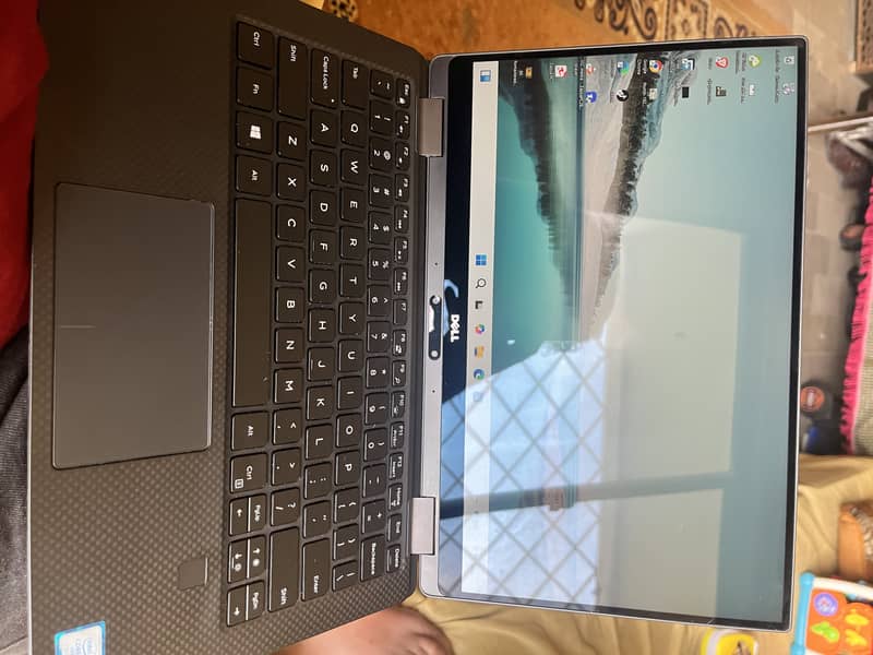 Dell XPS 13 corei7  7th generation 16GB Ram 512Ssd 4