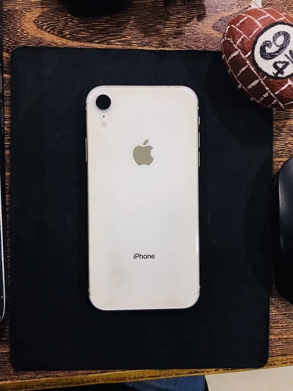 iphone XR 0