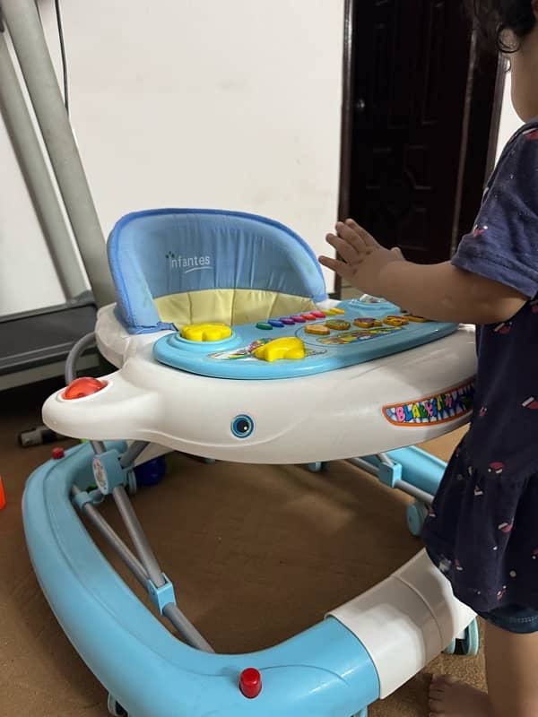 Infantes 2-In-1 Baby Walker Rocker 7