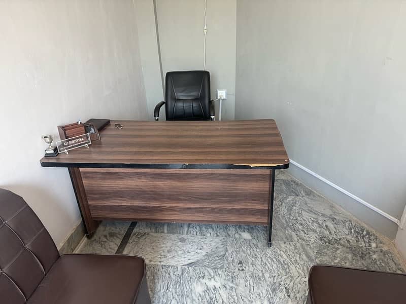 office table For sale 0