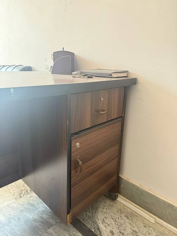 office table For sale 1