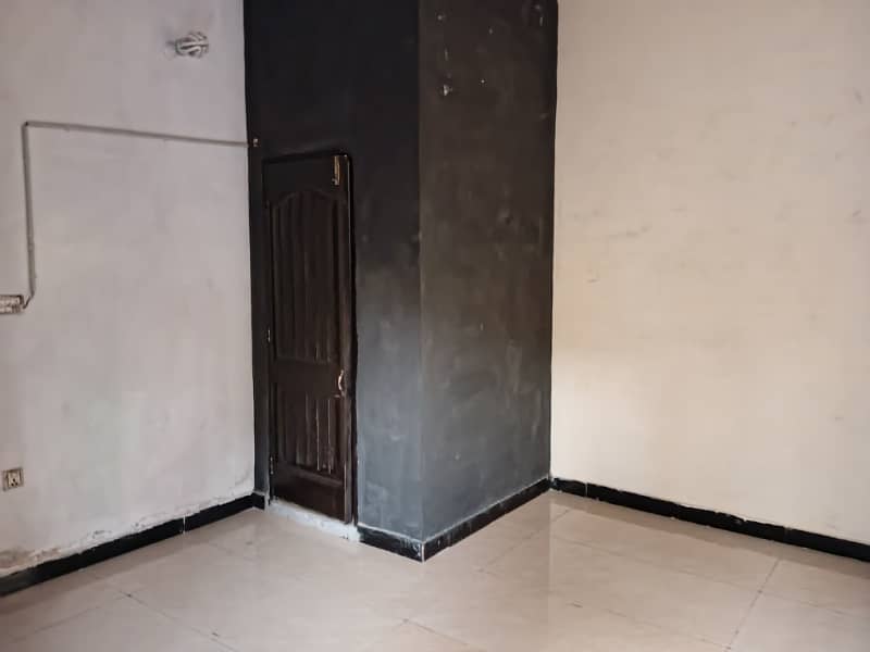 FOR OFFICE OR BACHELORS, 5 MARLA LOWER PORTION FOR RENT IN JOHAR TOWN 4