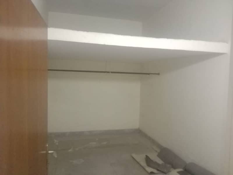 Spacious Lower Portion Is Available In Allama Iqbal Town For rent 11