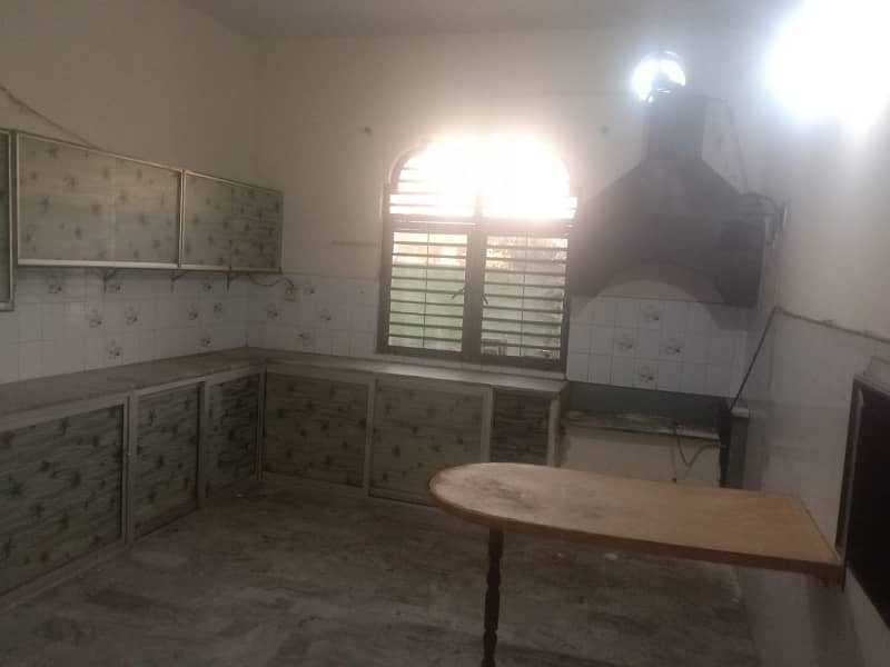 Spacious Lower Portion Is Available In Allama Iqbal Town For rent 17