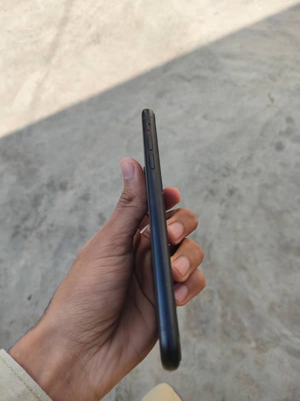 IPHONE XR GAVY 85 battery helth 0