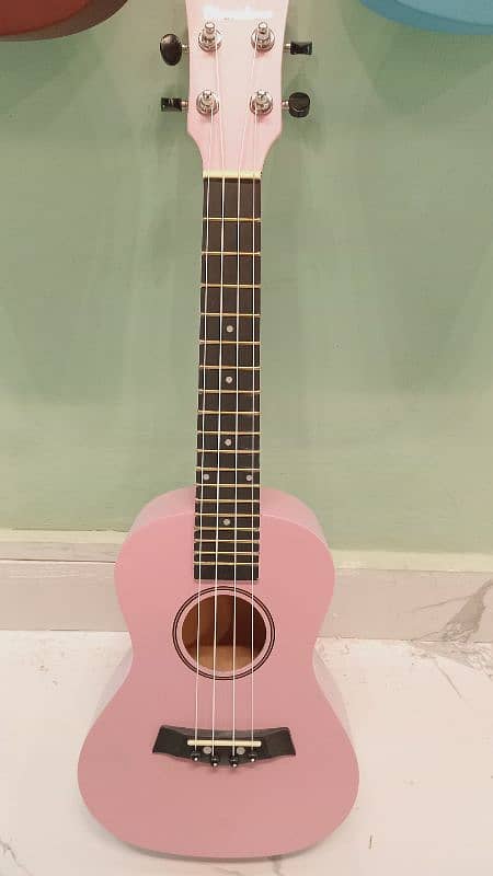 UKULELE YASATEAO 1