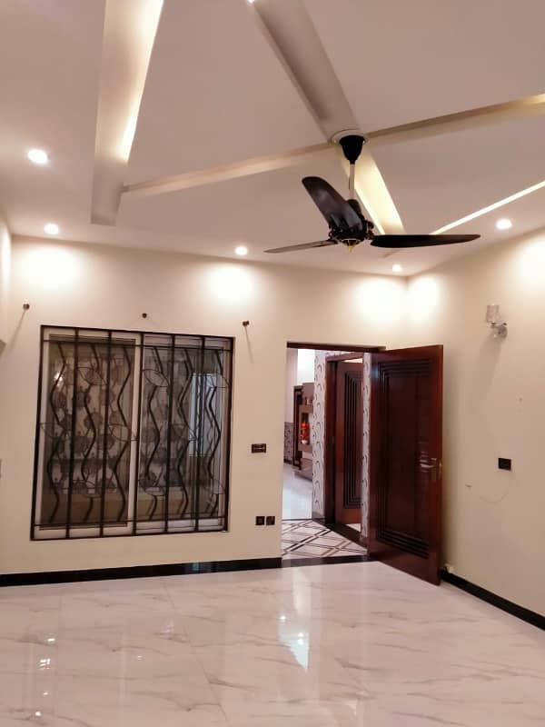 10 MARLA UPPER PORTION FOR RENT IN PIA HOUSING SOCIETY. ALL FACILITIES AVAILABLE. FOR SMALL FAMILY ONLY. 0