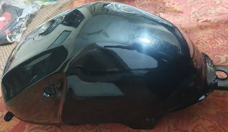 Yamaha Ybr G Fuel Tank with front upper mudguard 0