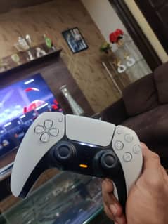 PLAYSTATION 5 SLIM with 2 original controllers