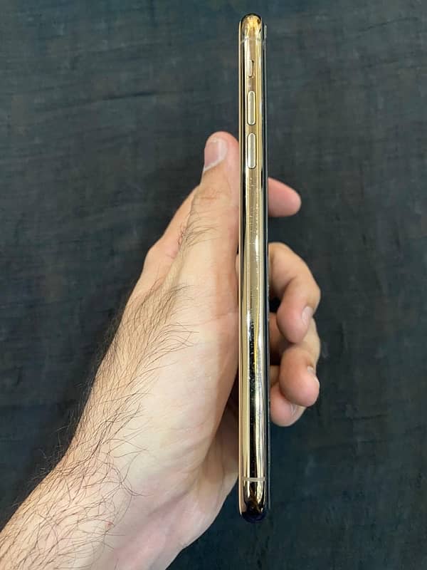 Iphone 11 Pro max 64 gb pta approved 2