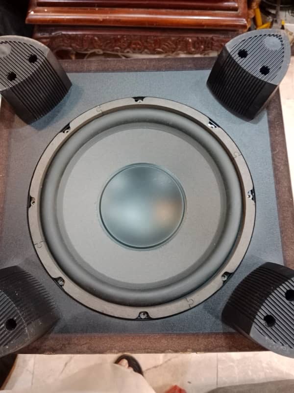 KLIPSCH powered subwoofer 6