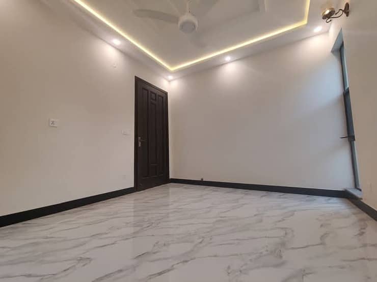 6.50 Marla Corner Brand New House For Sale In Lake City - Sector M-7B Lake City Raiwind Road Lahore 2