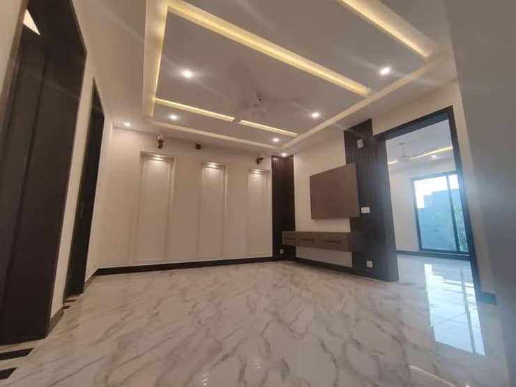 6.50 Marla Corner Brand New House For Sale In Lake City - Sector M-7B Lake City Raiwind Road Lahore 8