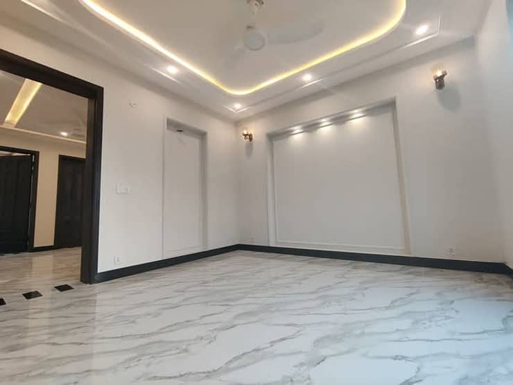 6.50 Marla Corner Brand New House For Sale In Lake City - Sector M-7B Lake City Raiwind Road Lahore 11