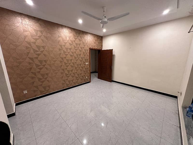 Idyllic Upper Portion Available In Zaraj Housing Scheme For Rent 8