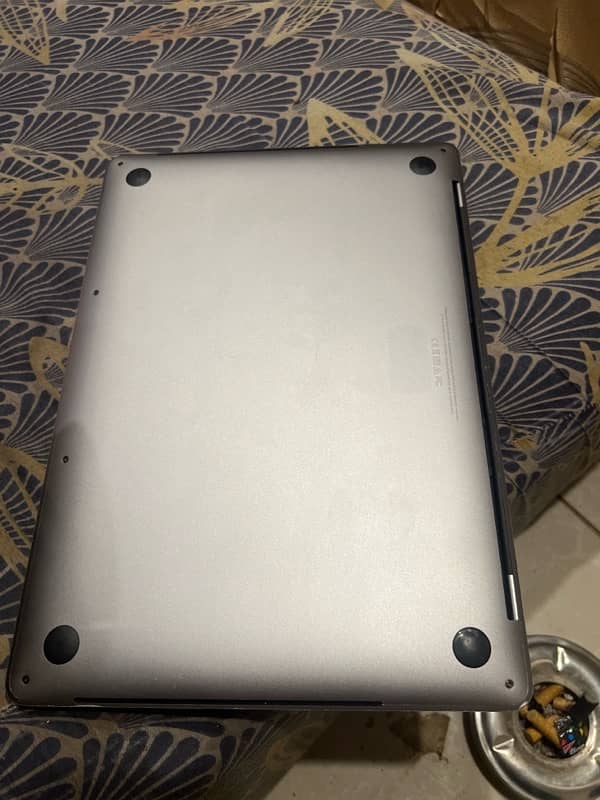 Macbook pro 2020 Urgent sale 2