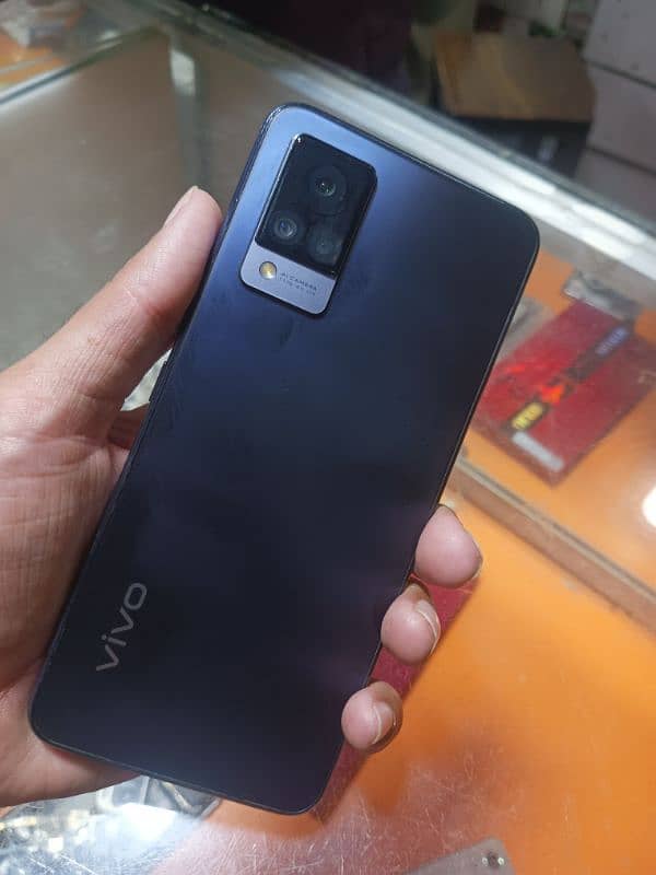 Vivo V21 1