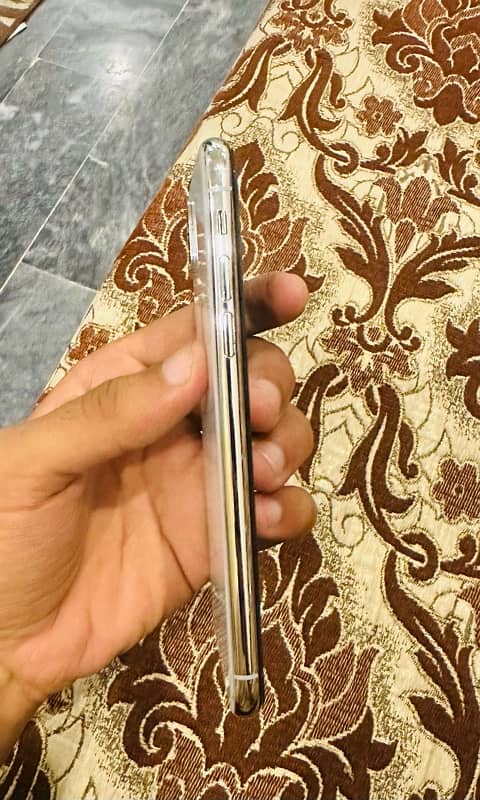 iphone x 256 gb pta approved with box and charger 4