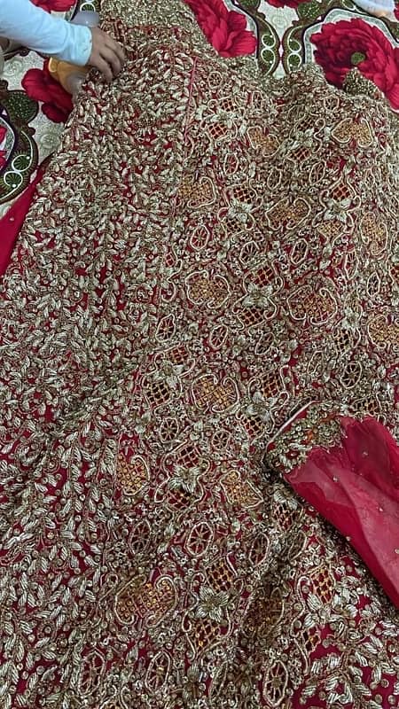 bridal heavy lehnga urgently for sale work on chippon 2