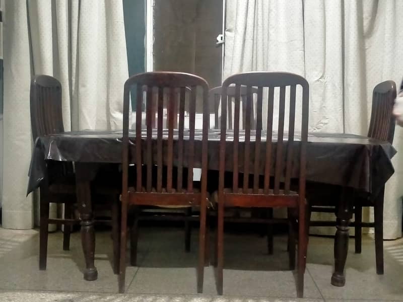 dinning table with chairs 0