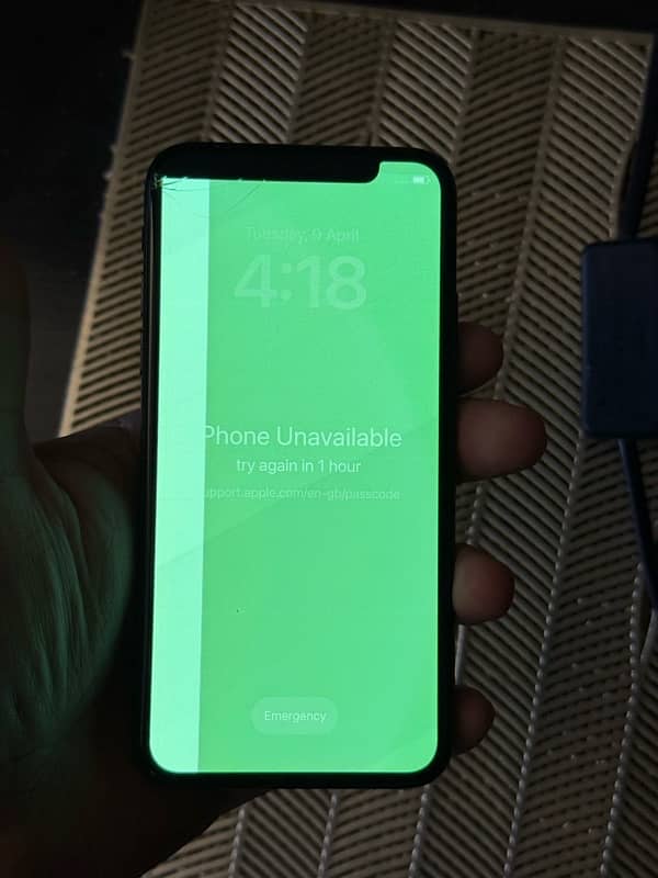 IPHONE XS LOCKED 1