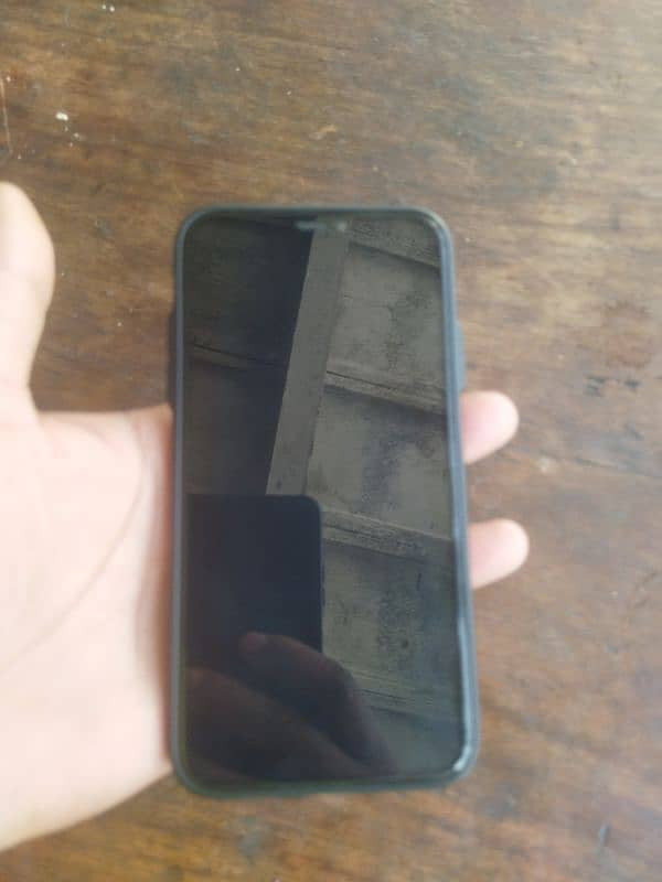 Urgent sale i phone 11 non pta 3