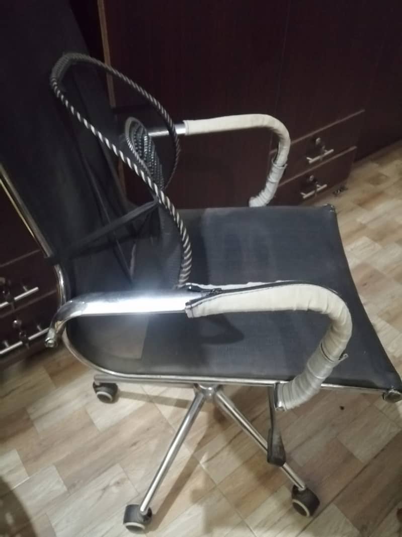 Master Offisys + Ubranded Chair 4