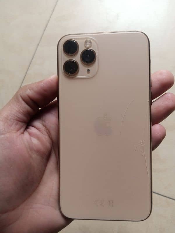 IPhone 11 Pro 64 GB ( for parts ) 0