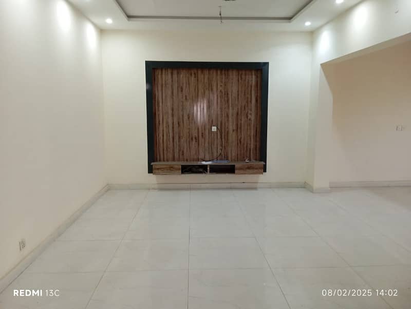 10 Marla House Available For rent In Citi Housing Sargodha Road Faisalabad. 2