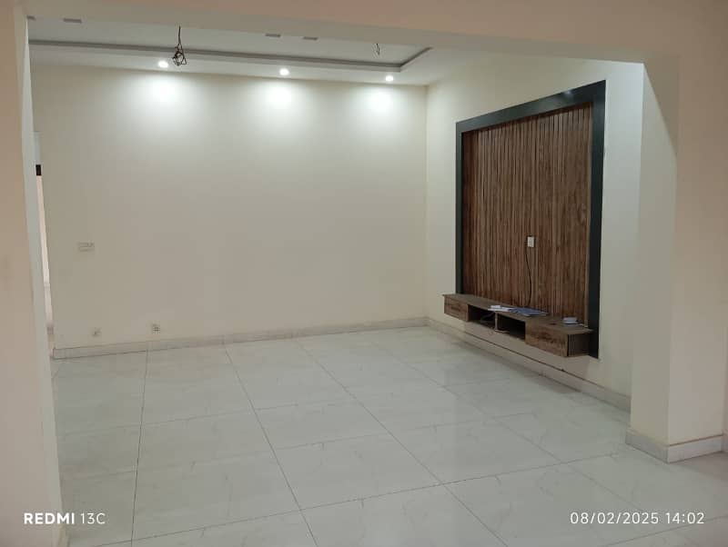 10 Marla House Available For rent In Citi Housing Sargodha Road Faisalabad. 3