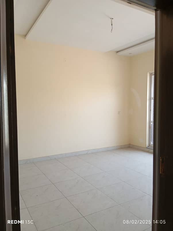 10 Marla House Available For rent In Citi Housing Sargodha Road Faisalabad. 7