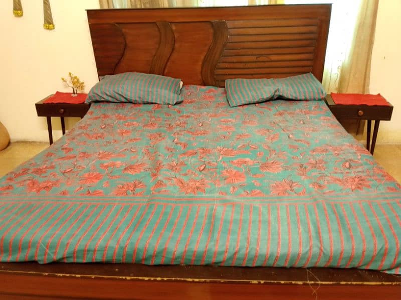 wooden bed 2