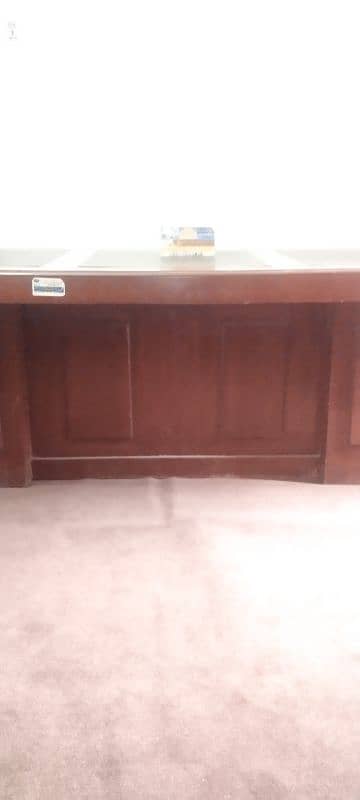 office executive table only 1 month used 1