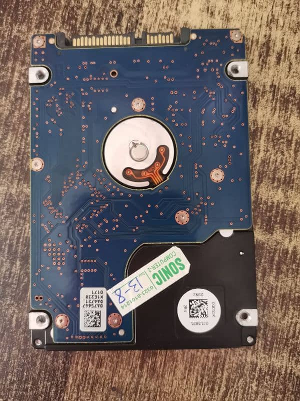 Hitachi laptop hard drive 320GB with 100% health. 1