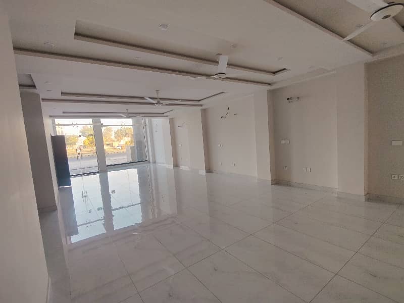 BRAND NEW STRAIGHT HALL FOR YOUR GROWING BUSINESS, M/F WASHROOMS, KITCHEN NEAT N CLEAN FOR RENT 3