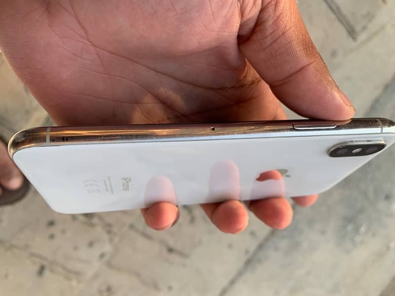 iphone X non PTA 256 gb white colour 9/10 1