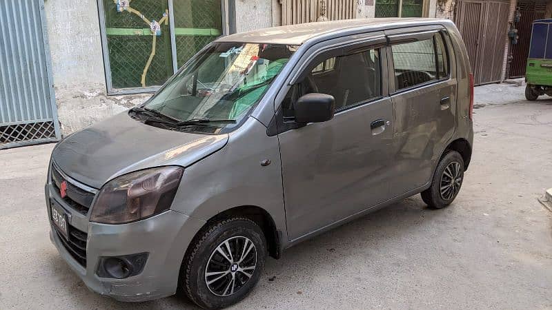 Suzuki Wagon R 2015 in Excellent Condition 2