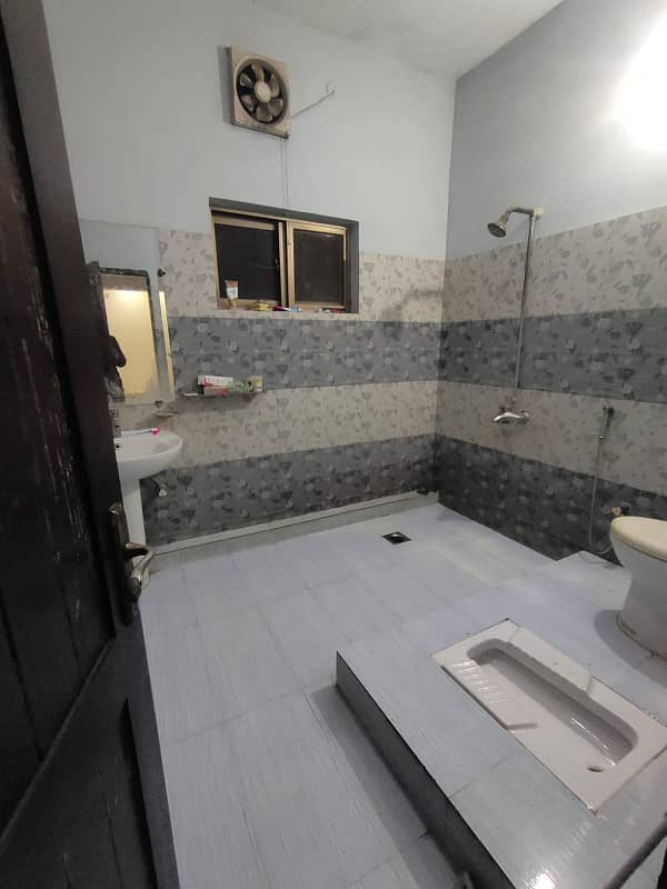 1 KANAL UPPER PORTION AVAILABLE FOR RENT IN VALANCIA HOUSING SOCIETY 1