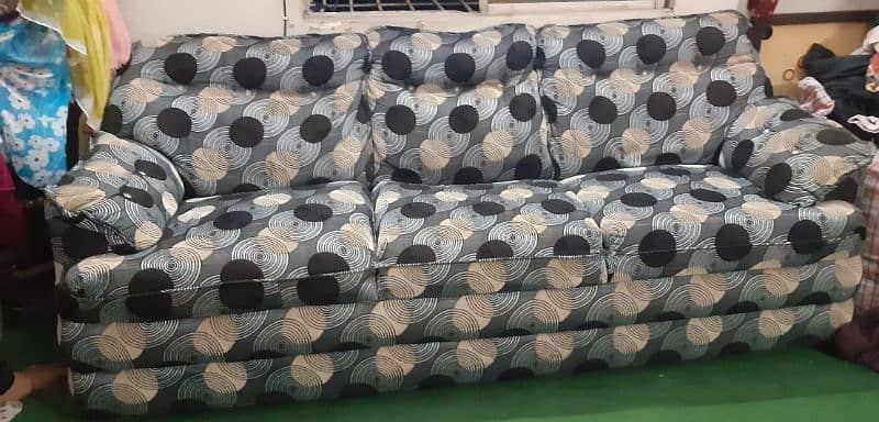 Sofa set for sale (5 seater) 1