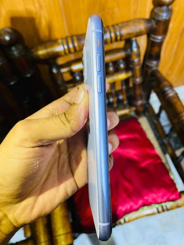 Iphone 11 For sale 4