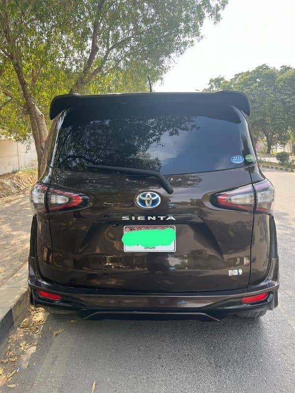 Toyota Sienta Hybrid 2015 Reg 2018 Dual Auto Doors Push Start Own Name 1