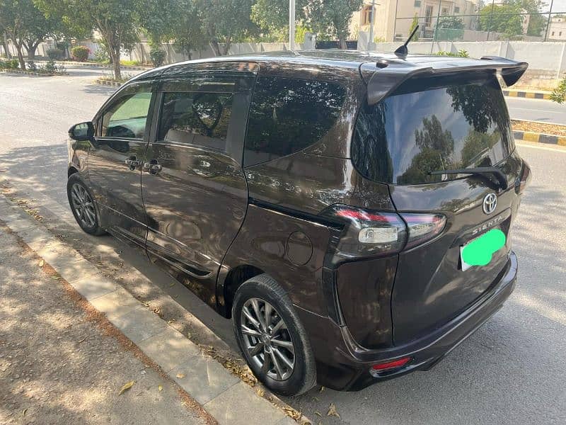 Toyota Sienta Hybrid 2015 Reg 2018 Dual Auto Doors Push Start Own Name 5